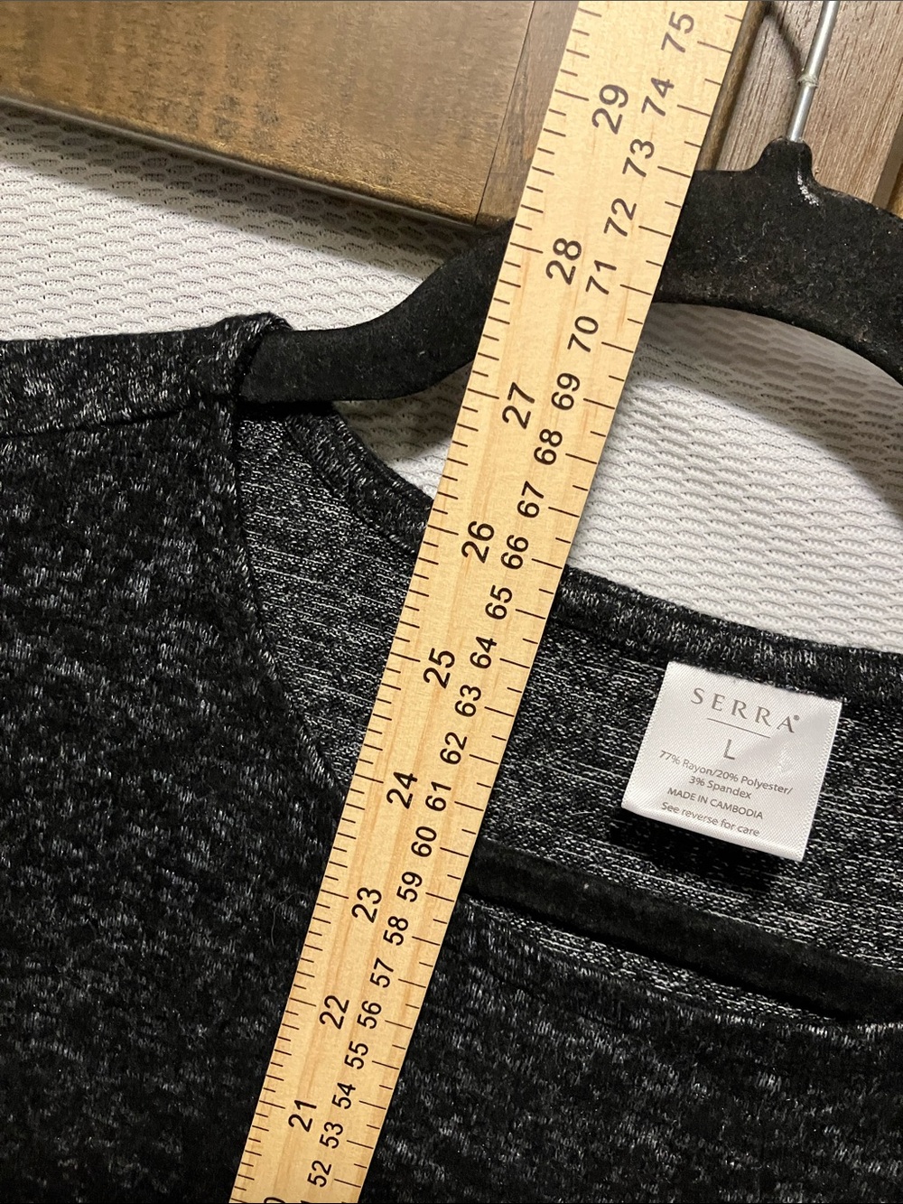 Serra Black Heather Twist-Front Long Sleeve Tee - Picture 4 of 9